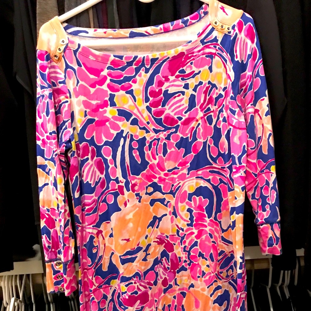 Like new Lilly Pulitzer colorful dress w/ sleeves